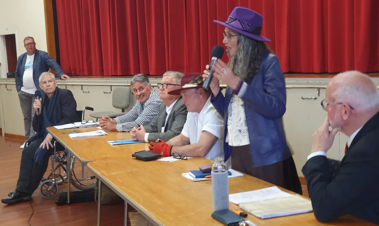 Local Elections Underway – Microphone Grabs Are On photo