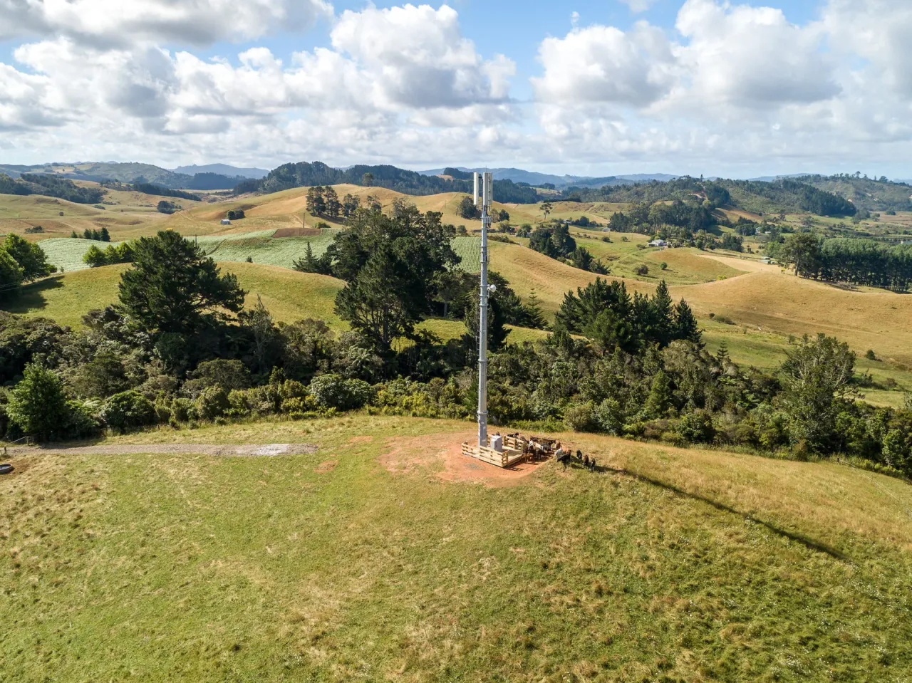RURAL CONNECTIVITY GROUP EXTEND 4G COVERAGE WITH SITE AT COROGLEN AND KAIMARAMA photo