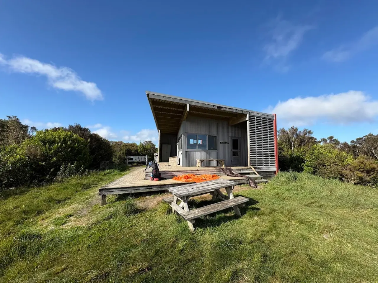 Family Rescue Man Lost On Kauri Trail photo
