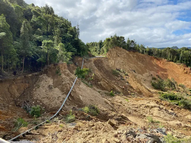 Government provides support funds for cyclone impacted businesses photo
